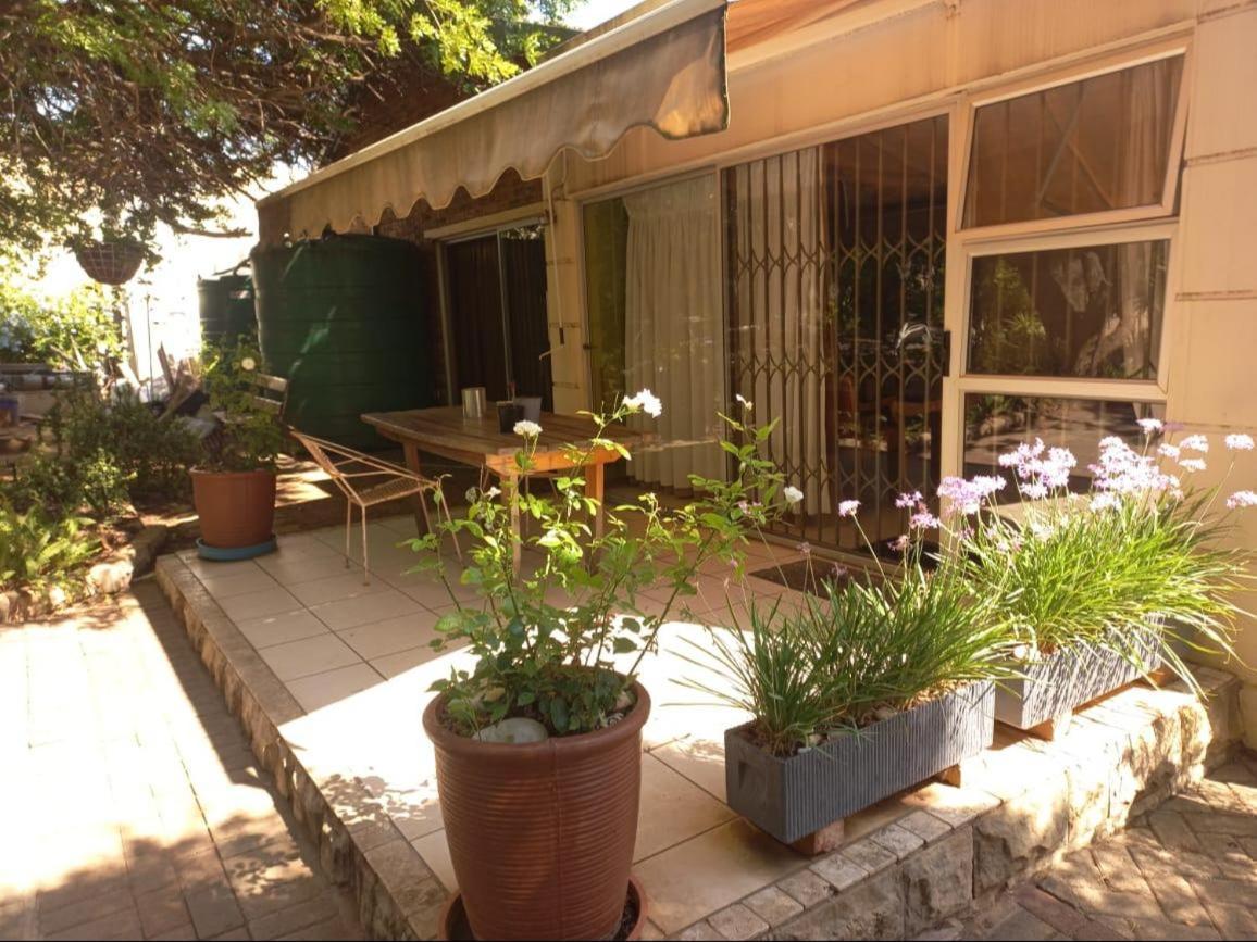 Anri Guesthouse Bloemfontein Eksteriør billede
